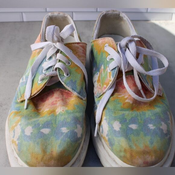 Dr. Martens Lester Tie-Tye Canvas Derby Sneaker Size 10 - Picture 2 of 7